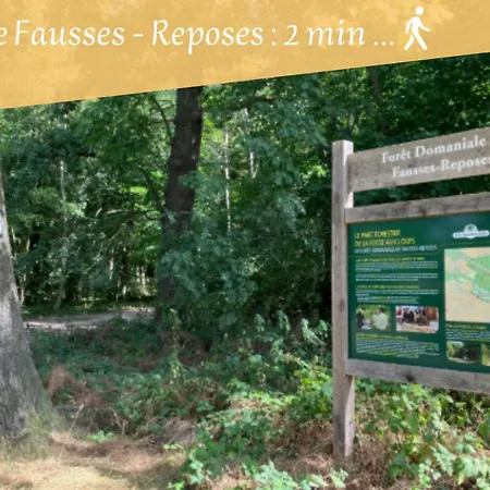 Functional 3 Bedroom House Near Versailles Ideal For Business