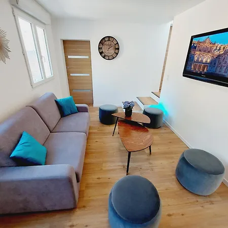 Functional 3 Bedroom House Near Versailles Ideal For Business Le Chesnay (Yvelines)